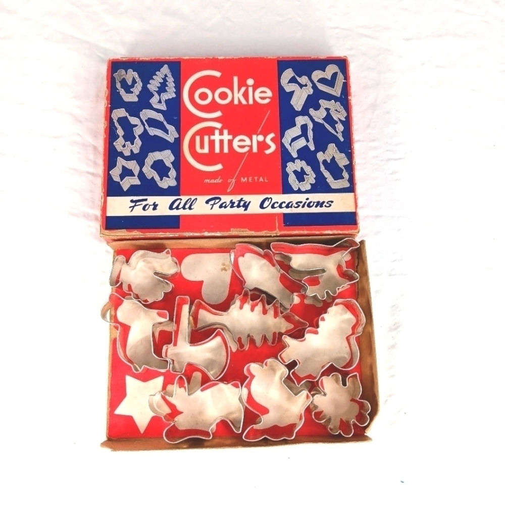 Vintage Metal Cookie Cutters Set 12 Piece 1940s All Party Occasions Original Box